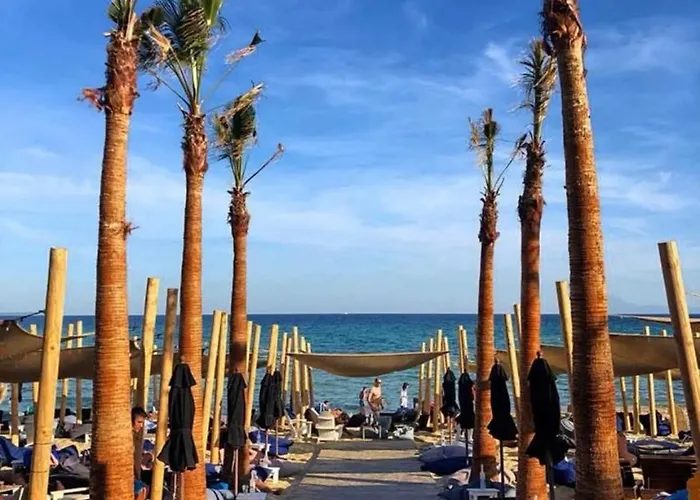 Mythos Palio, Seaview 300m 度假居 *